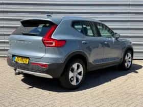 Volvo XC40 (2019) thumbnail 3