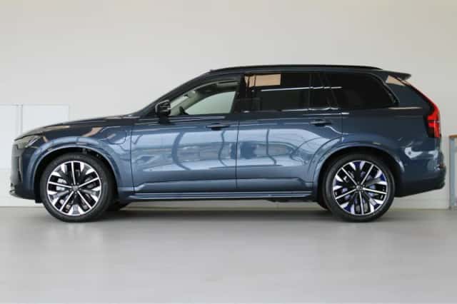 Volvo XC90 (2025) thumbnail 2