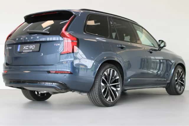 Volvo XC90 (2025) thumbnail 3