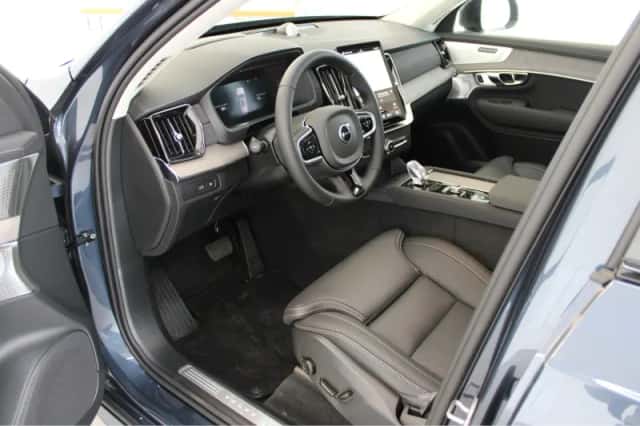 Volvo XC90 (2025) thumbnail 4