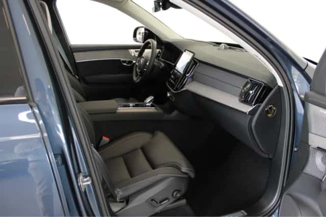 Volvo XC90 (2025) thumbnail 6