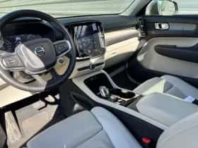 Volvo XC40 (2019) thumbnail 4