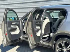 Volvo XC40 (2019) thumbnail 5