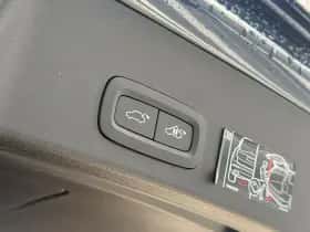 Volvo XC40 (2022) thumbnail 11