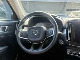 Volvo XC40 (2022) thumbnail 7