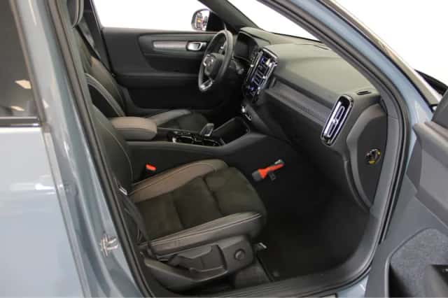 Volvo XC40 (2021) thumbnail 6
