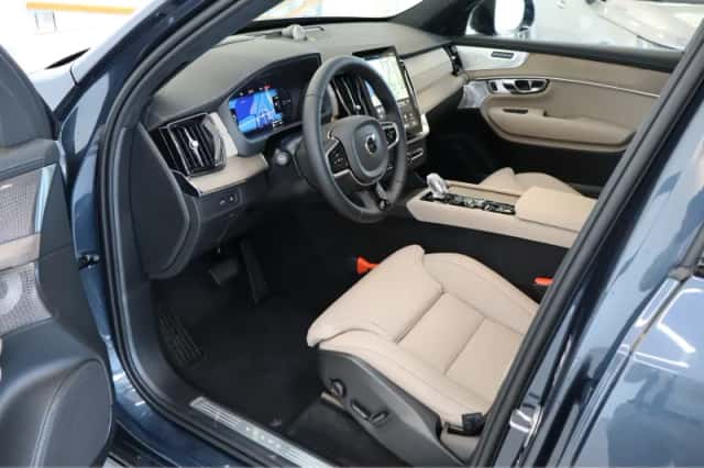 Volvo XC90 (2026) thumbnail 4