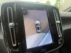 Volvo XC40 (2022) thumbnail 5