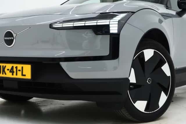 Volvo EX30 (2024) thumbnail 5