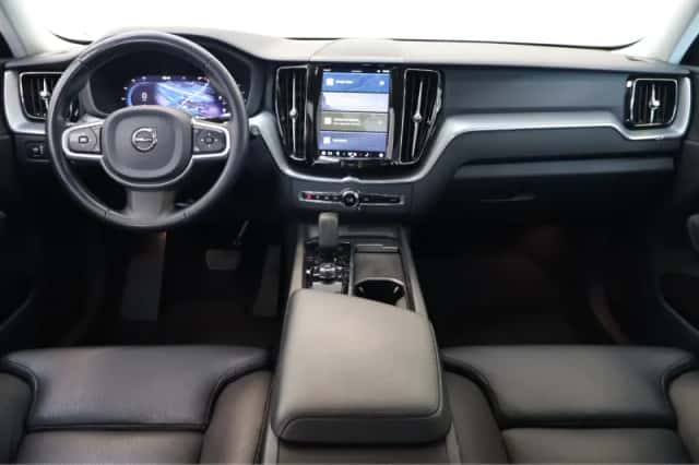 Volvo XC60 (2022) thumbnail 5