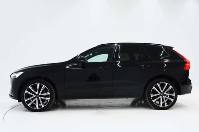 Volvo XC60 (2022) thumbnail 2