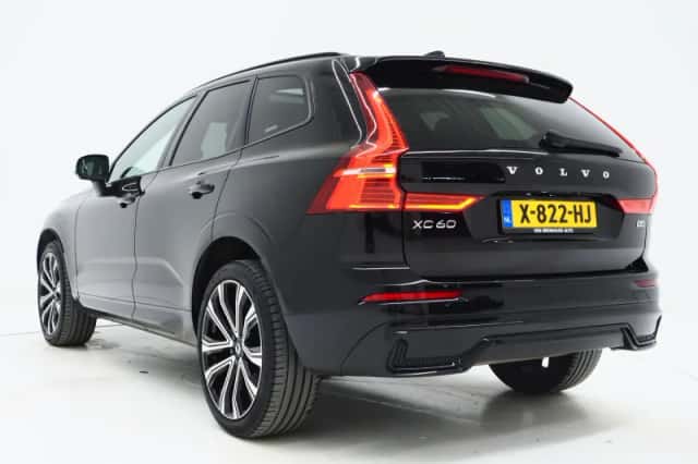 Volvo XC60 (2022) thumbnail 6