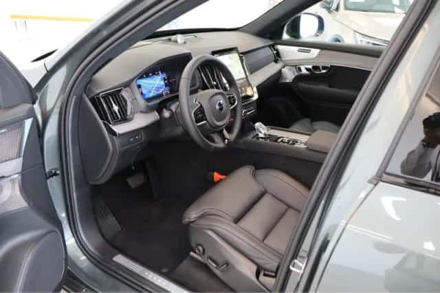 Volvo XC90 (2026) thumbnail 4