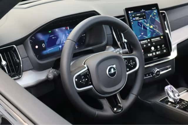 Volvo XC90 (2026) thumbnail 4