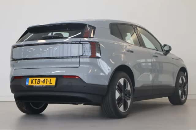 Volvo EX30 (2026) thumbnail 3