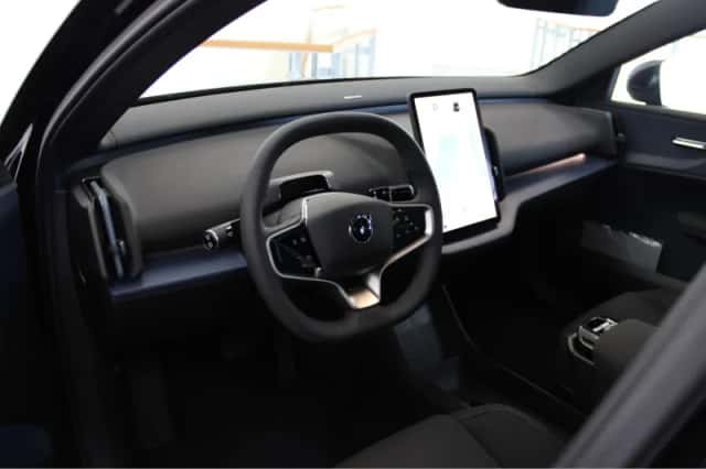 Volvo EX30 (2026) thumbnail 4