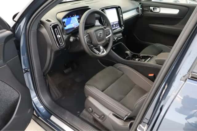 Volvo XC40 (2026) thumbnail 4