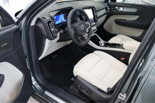 Volvo XC40 (2026) thumbnail 4