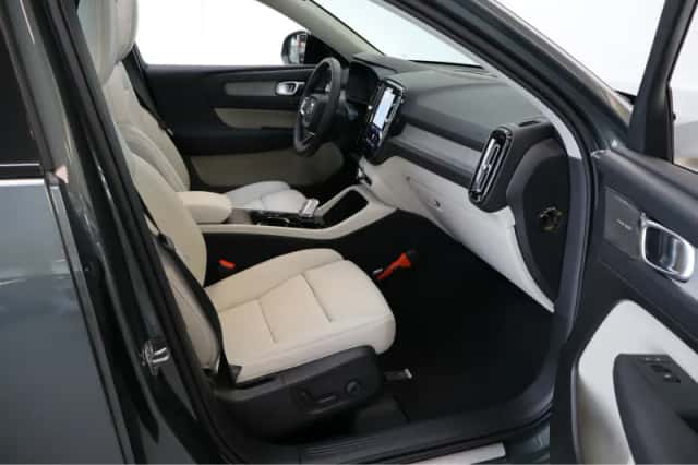 Volvo XC40 (2026) thumbnail 6