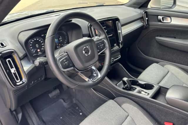Volvo XC40 (2022) thumbnail 4
