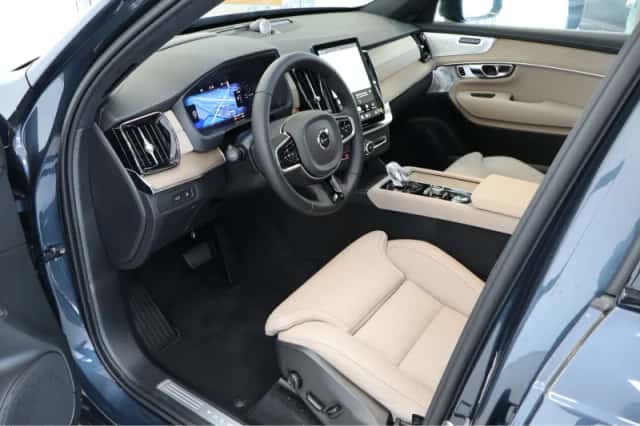 Volvo XC90 (2026) thumbnail 4