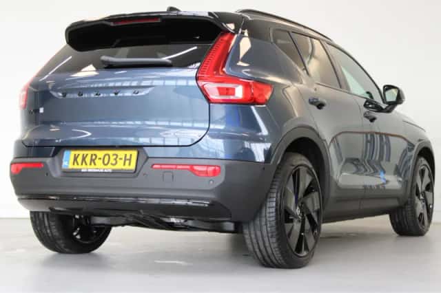 Volvo EX40 (2026) thumbnail 3