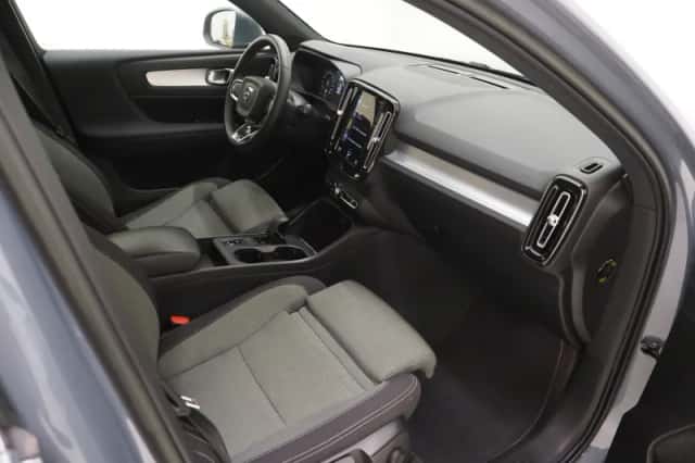 Volvo XC40 (2023) thumbnail 6