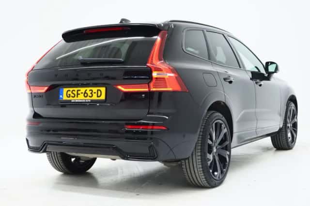 Volvo XC60 (2024) thumbnail 3