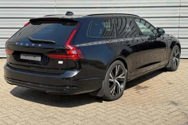 Volvo V90 (2022) thumbnail 3