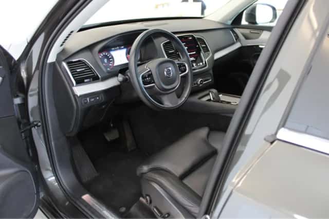 Volvo XC90 (2021) thumbnail 4