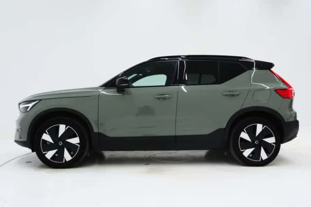 Volvo XC40 (2024) thumbnail 2