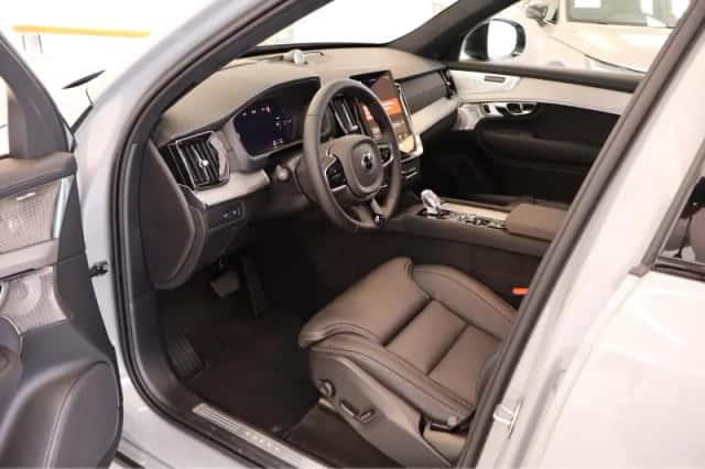 Volvo XC90 (2026) thumbnail 4