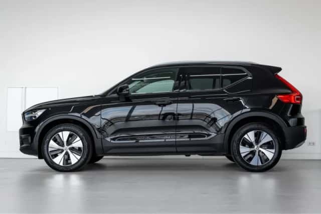 Volvo XC40 (2021) thumbnail 2
