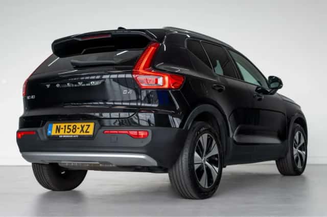 Volvo XC40 (2021) thumbnail 3