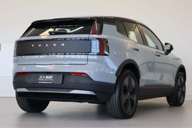 Volvo EX30 (2026) thumbnail 3