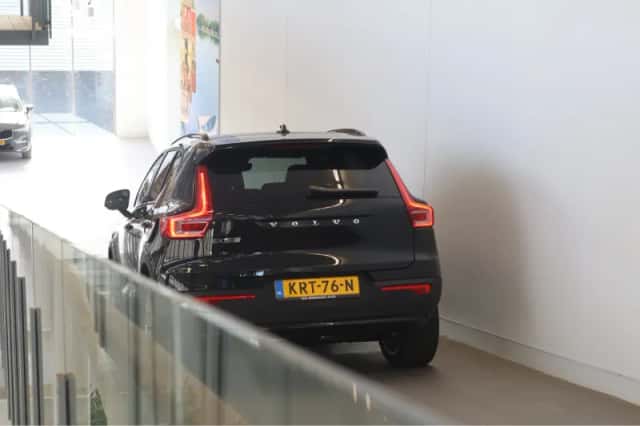 Volvo EX40 (2026) thumbnail 6