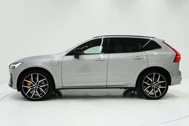 Volvo XC60 (2024) thumbnail 2