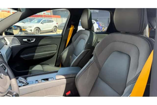 Volvo XC60 (2024) thumbnail 5