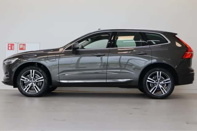 Volvo XC60 (2020) thumbnail 2