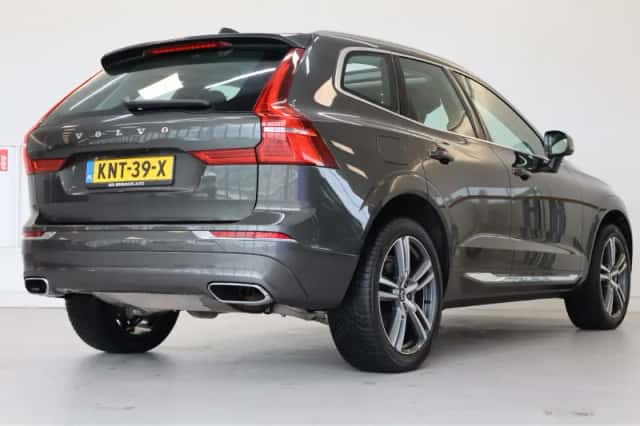 Volvo XC60 (2020) thumbnail 3