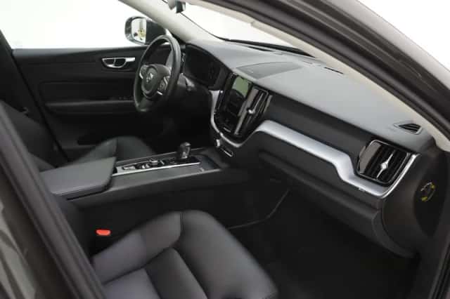 Volvo XC60 (2020) thumbnail 6