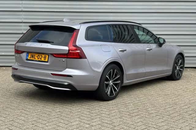 Volvo V60 (2025) thumbnail 3