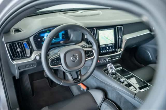 Volvo V60 (2025) thumbnail 5