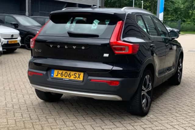 Volvo XC40 (2020) thumbnail 2