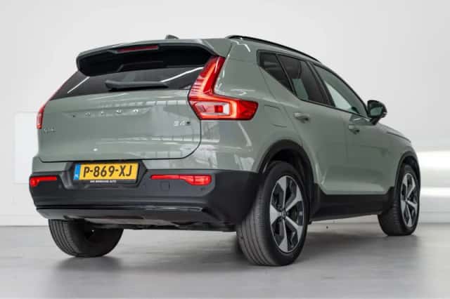 Volvo XC40 (2022) thumbnail 3