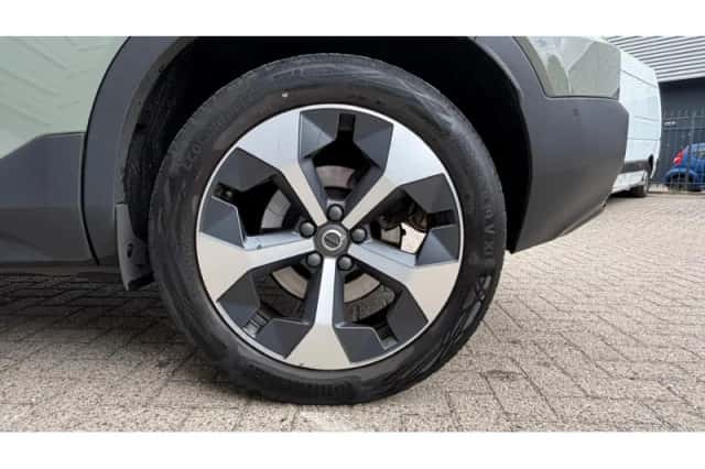 Volvo XC40 (2022) thumbnail 5