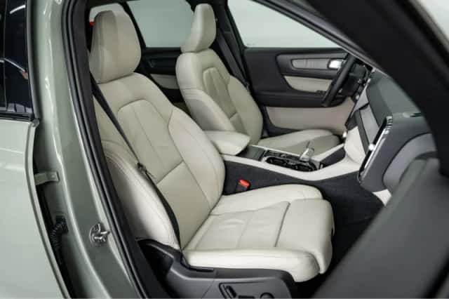 Volvo XC40 (2022) thumbnail 6