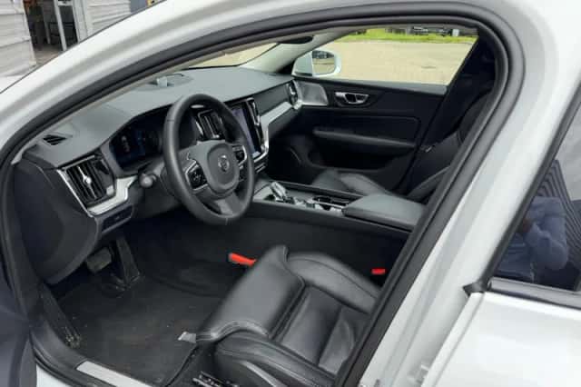 Volvo V60 (2024) thumbnail 4