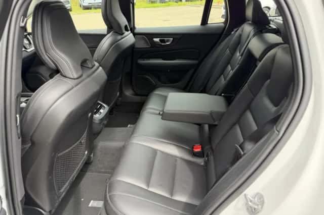 Volvo V60 (2024) thumbnail 6