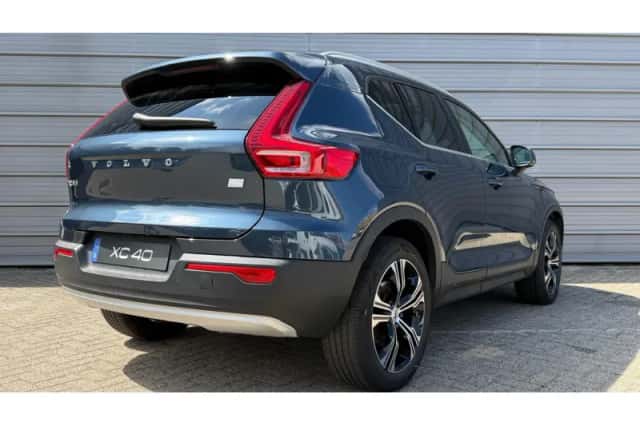 Volvo XC40 (2022) thumbnail 3
